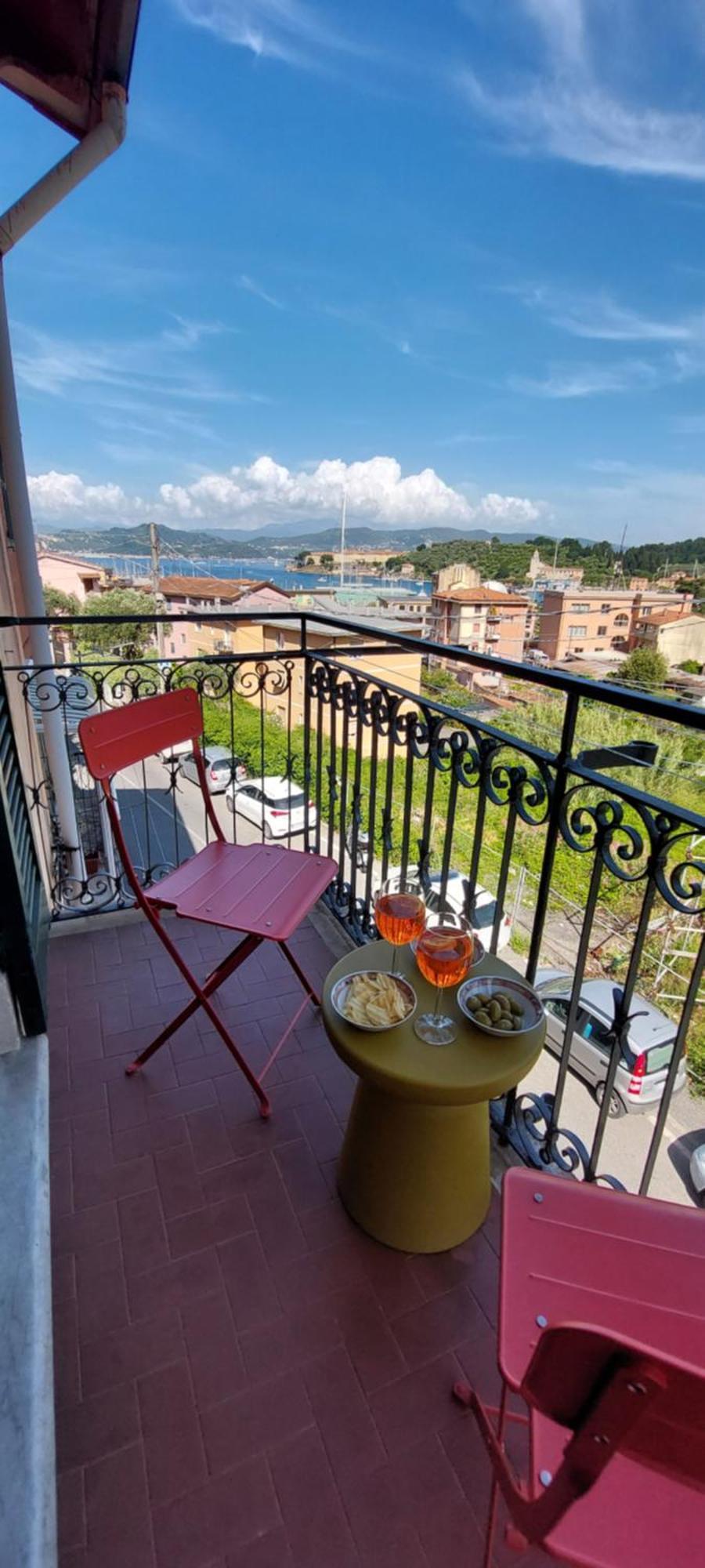 Moderno Appartamento Vista Mare, Con Parcheggio Privato Porto Venere Exterior foto